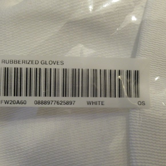 Supreme Bundle: XL Tag- less Box Logo Hanes T Shirt Pack of 3 & Gloves & Socks - Picture 5 of 5